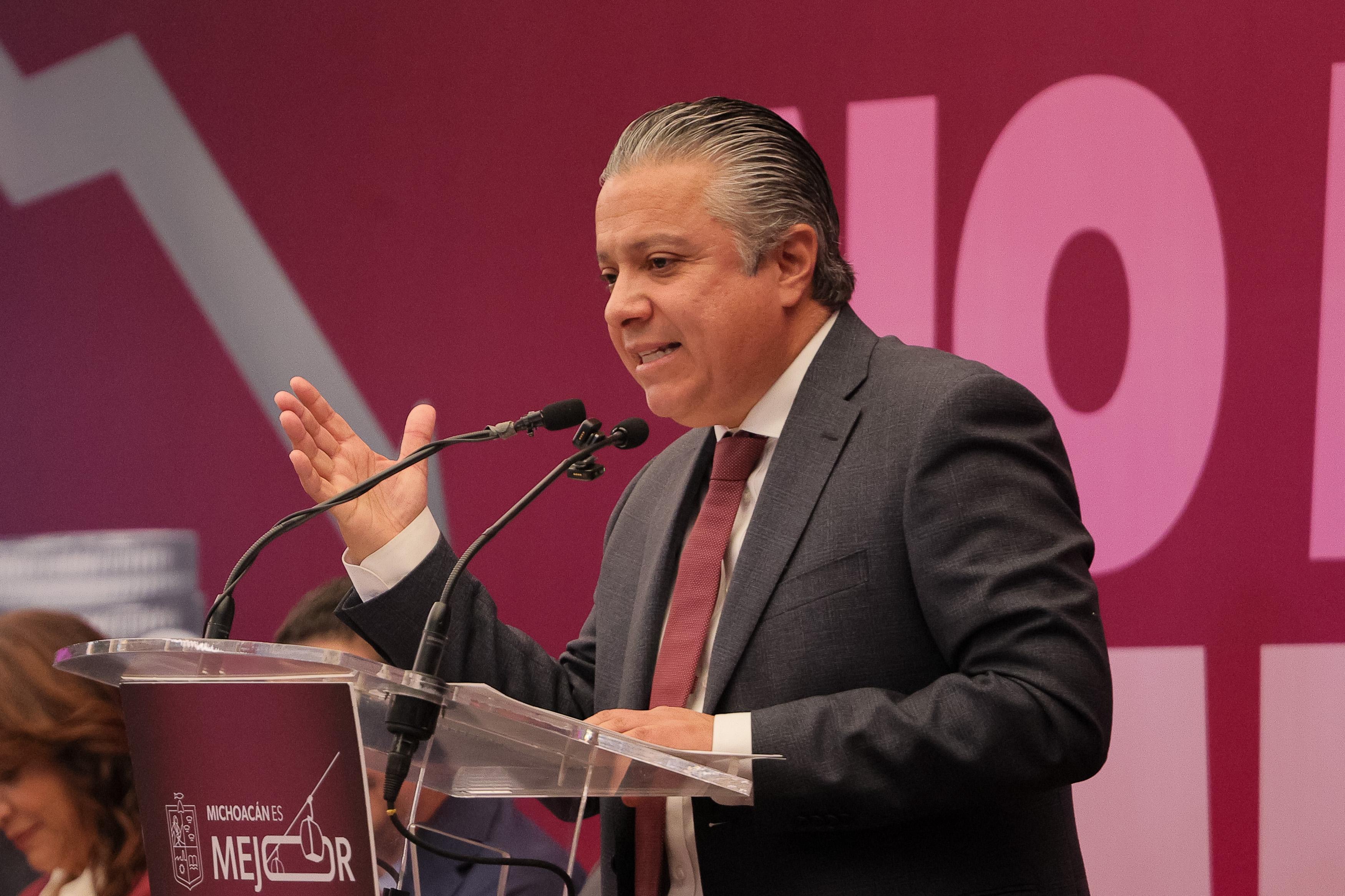 Confianza en administración estatal impulsa el pago de refrendo vehicular 2026: Luis Navarro