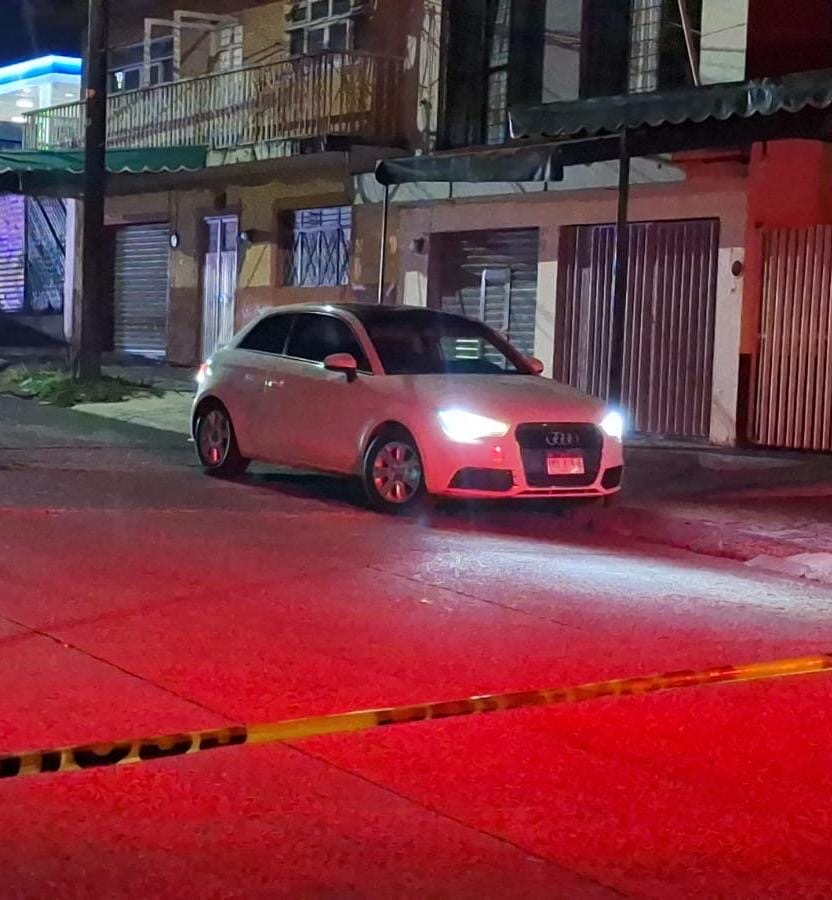 Delincuent3s armad0s acribill4n a automovilista en la colonia Ramón Farías, en Uruapan