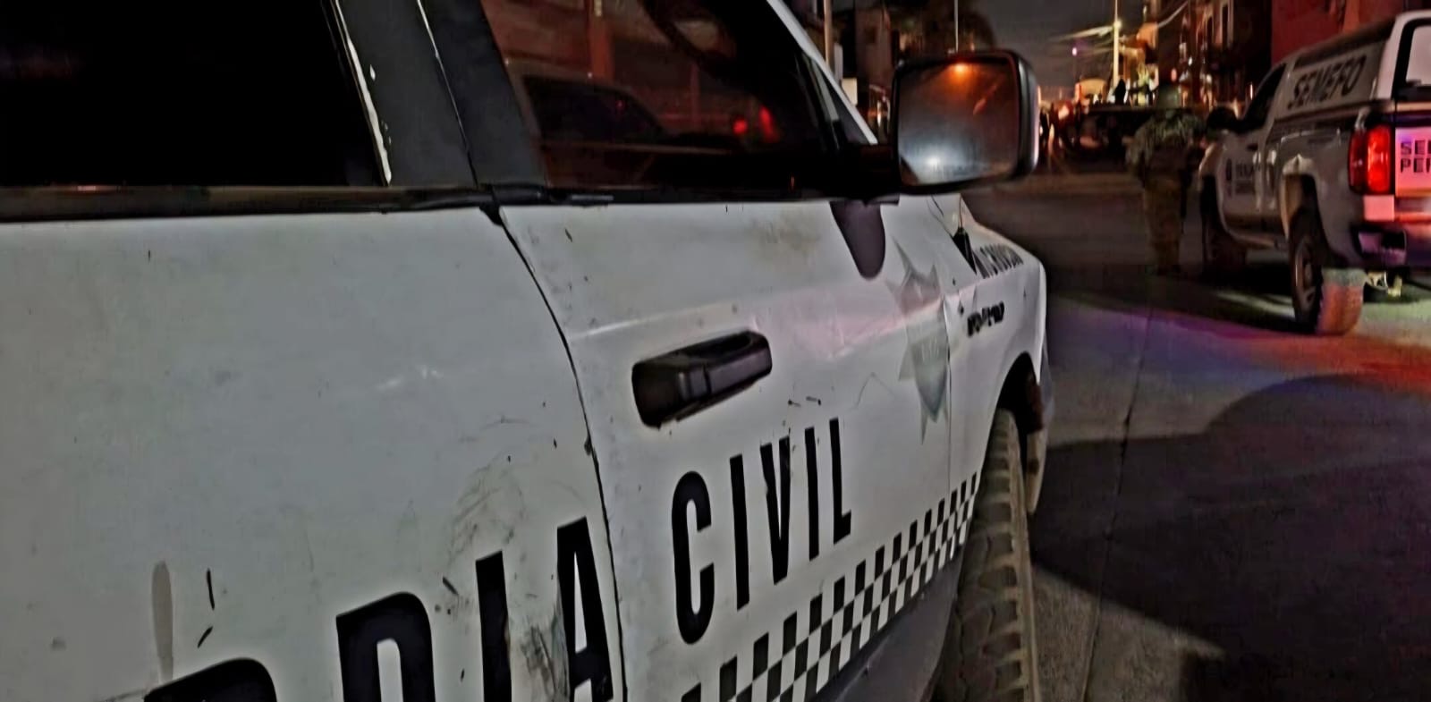 Balean vivienda y dejan narcomensaje, al norte de Uruapan; hay un herido 