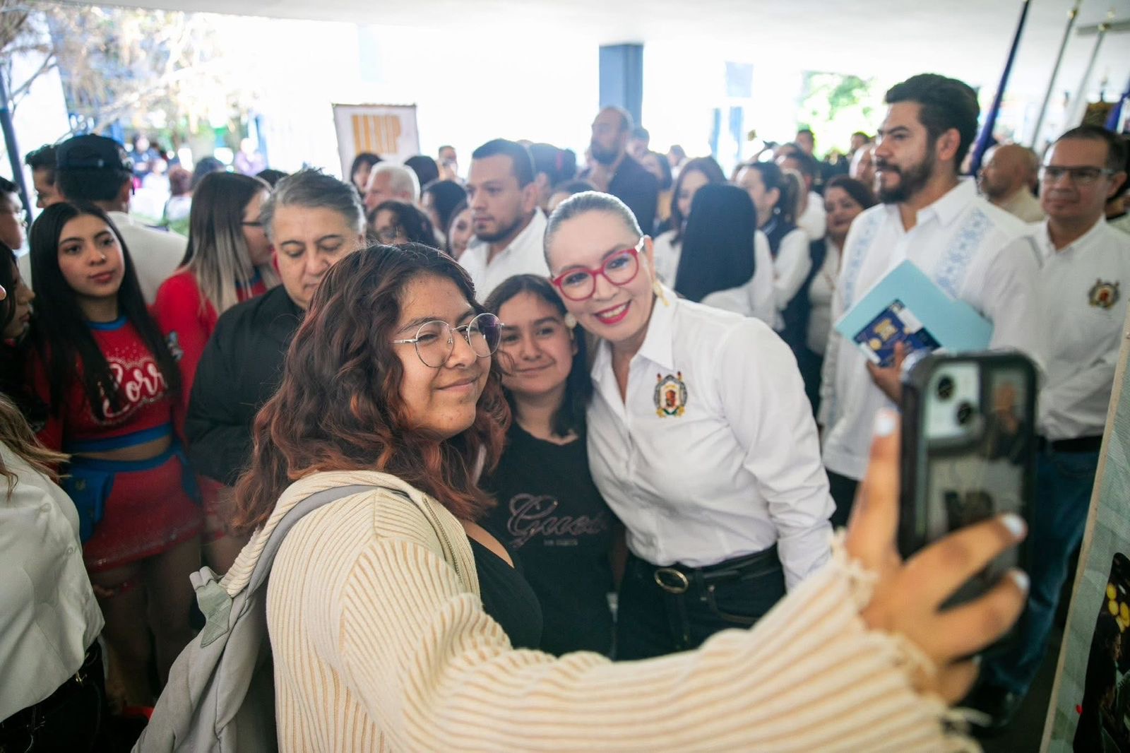 Estudiantes de secundaria tendrán pase universal al Bachillerato Nicolaita, impulsado en gestión de Yarabí Ávila