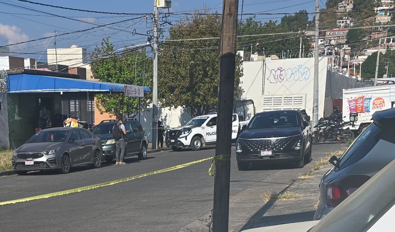 Automovilista herid0 al ser atacad0 a balaz0s en la colonia Francisco J. Múgica,de Uruapan 