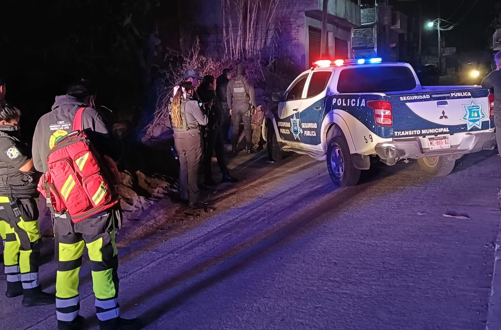 Hallan a sujeto acribillado en una camioneta en San Agustín del Pulque, Cuitzeo 
