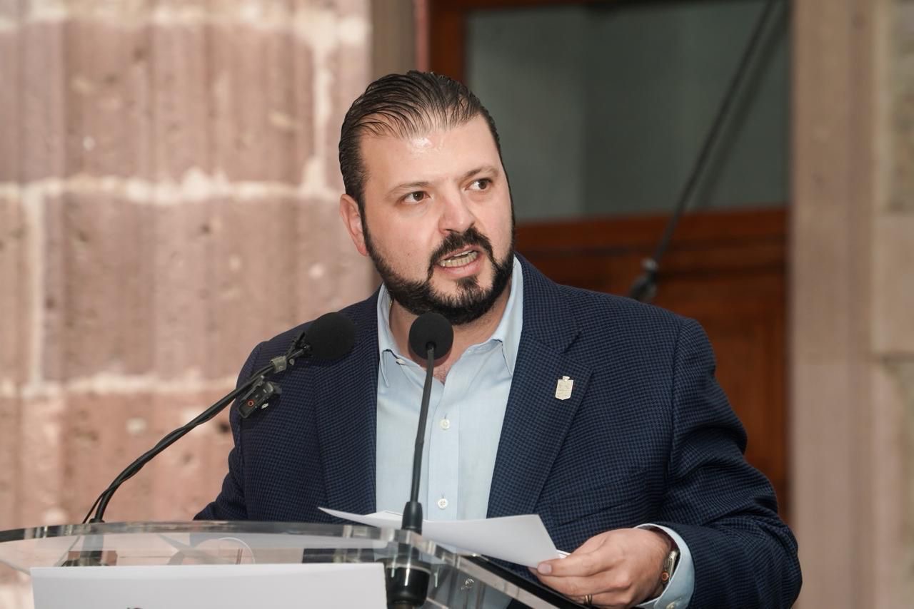 Gobierno de Michoacán mantiene diálogo con productores del campo y transportistas para atender sus demandas: Raúl Zepeda