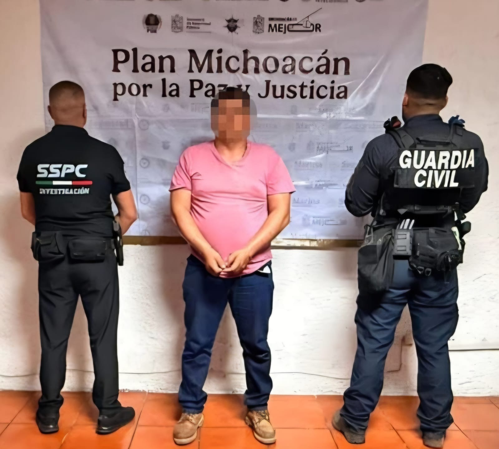 Detienen a “Aurora” relacionado con la célula que asesinó a Carlos Manzo; ya suman 22 implicados