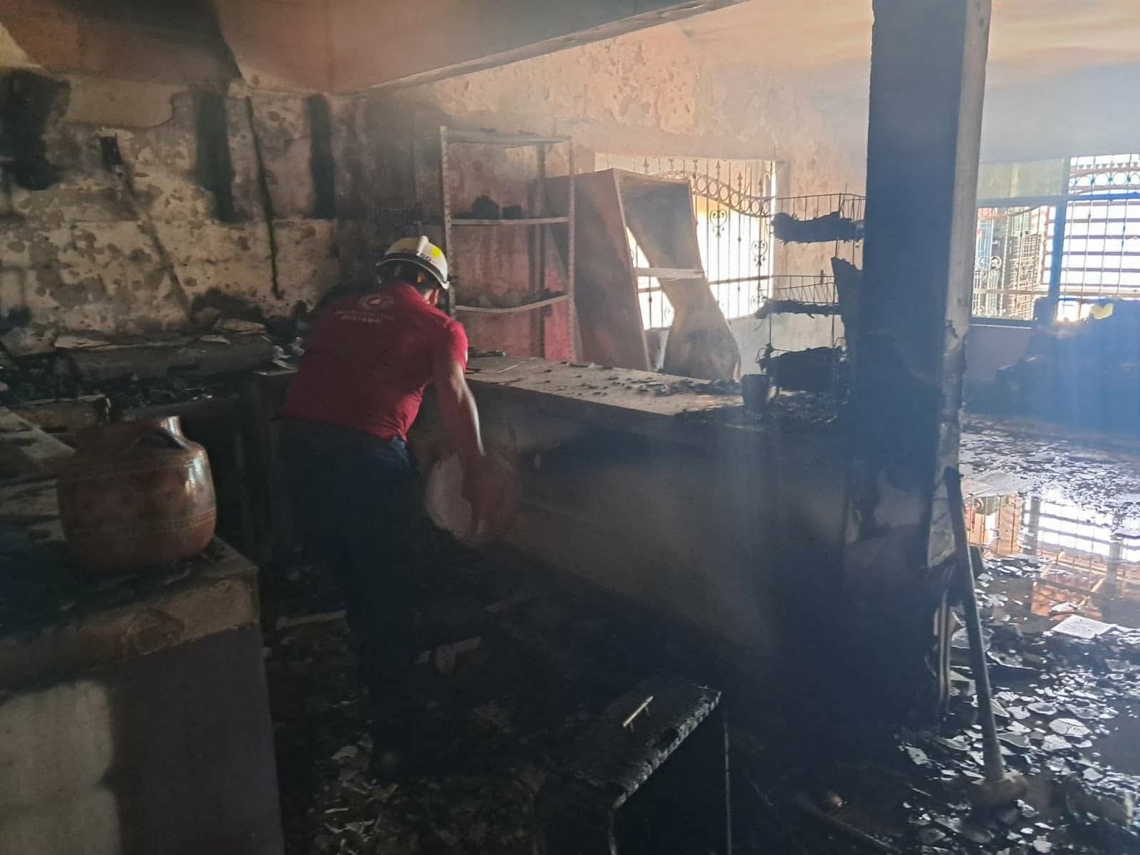 Arde domicilio en Huetamo 