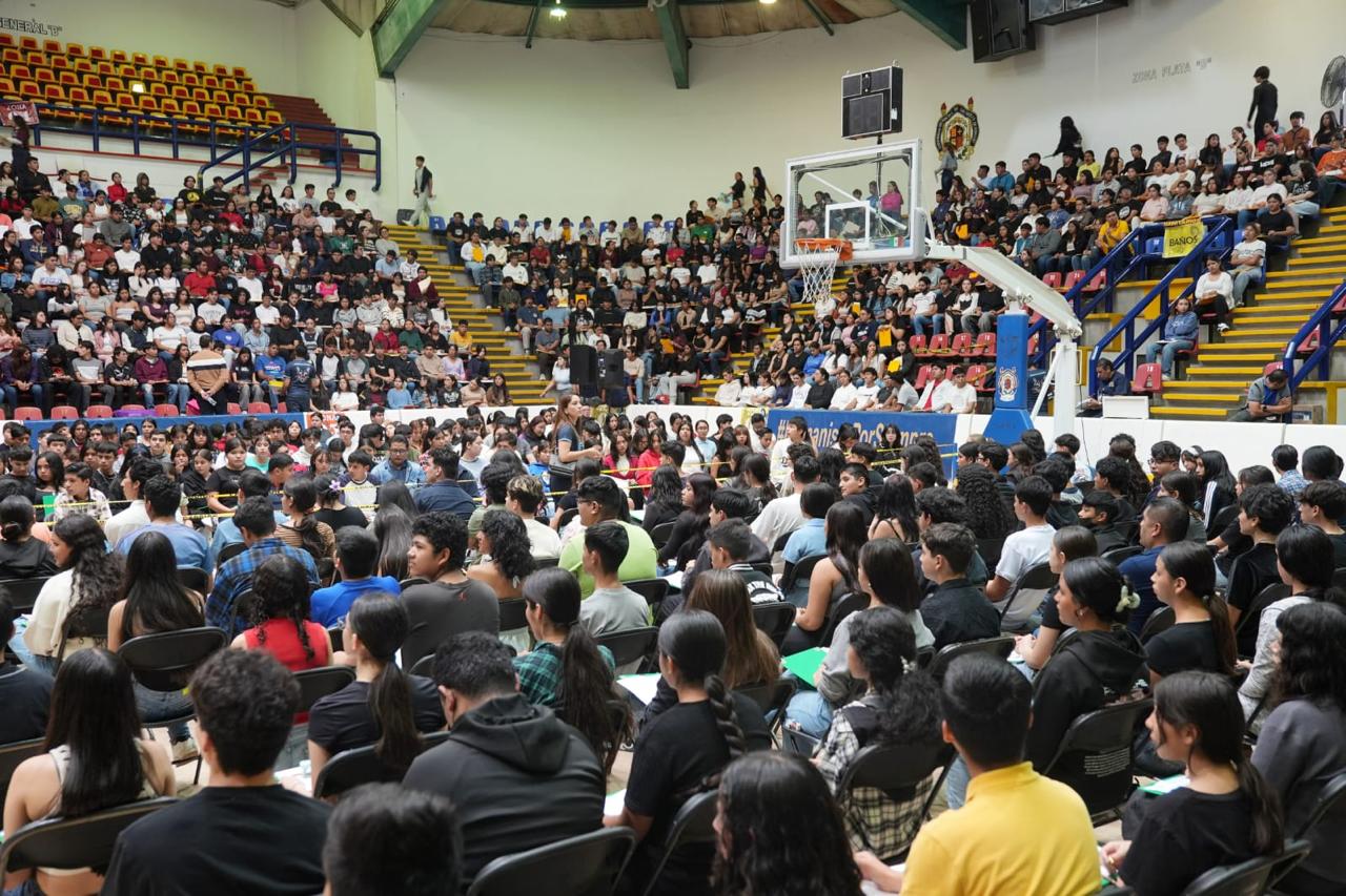 GUÍAS DE ESTUDIO PARA EXAMEN DE INGRESO A LA UMSNH SON GRATUITAS, NO TE DEJES ENGAÑAR