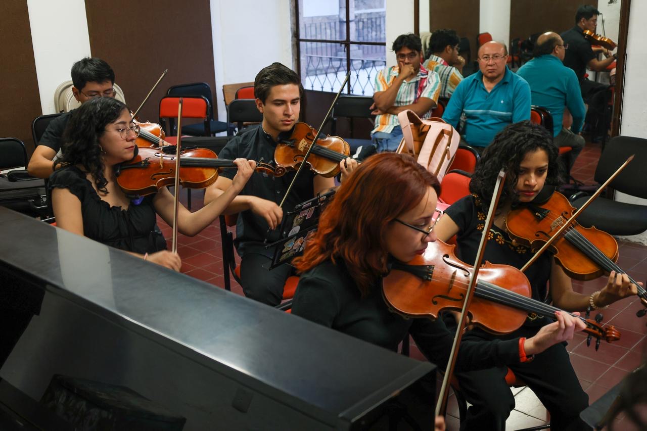 ALTOS ESTÁNDARES DE CALIDAD CARACTERIZAN A LA LICENCIATURA EN MÚSICA DE LA UMSNH; OBTIENE REACREDITACIÓN