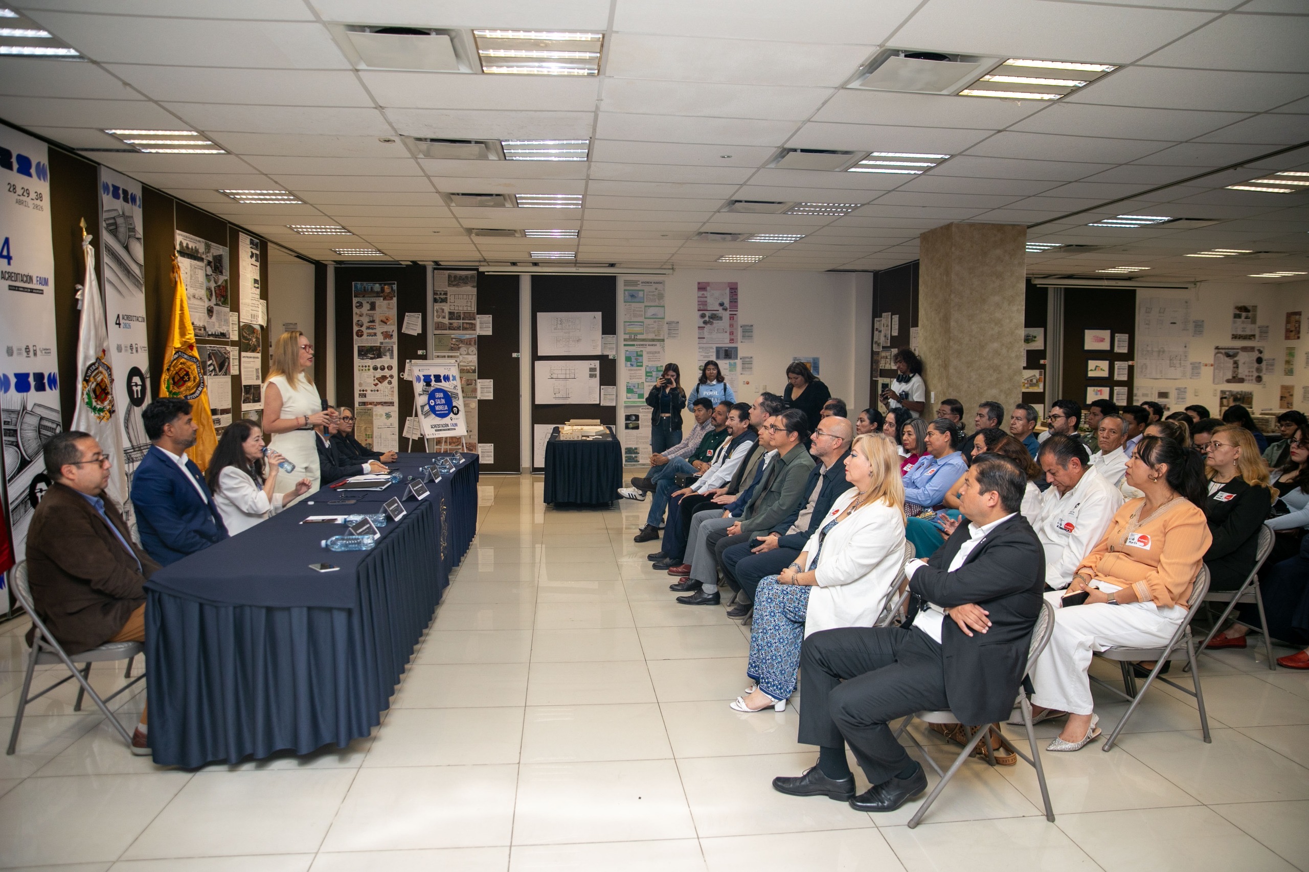 TRABAJO EN EQUIPO PARA LOGRAR ACREDITACIONES, PARTE DE LA FORTALEZA NICOLAITA: YARABÍ ÁVILA