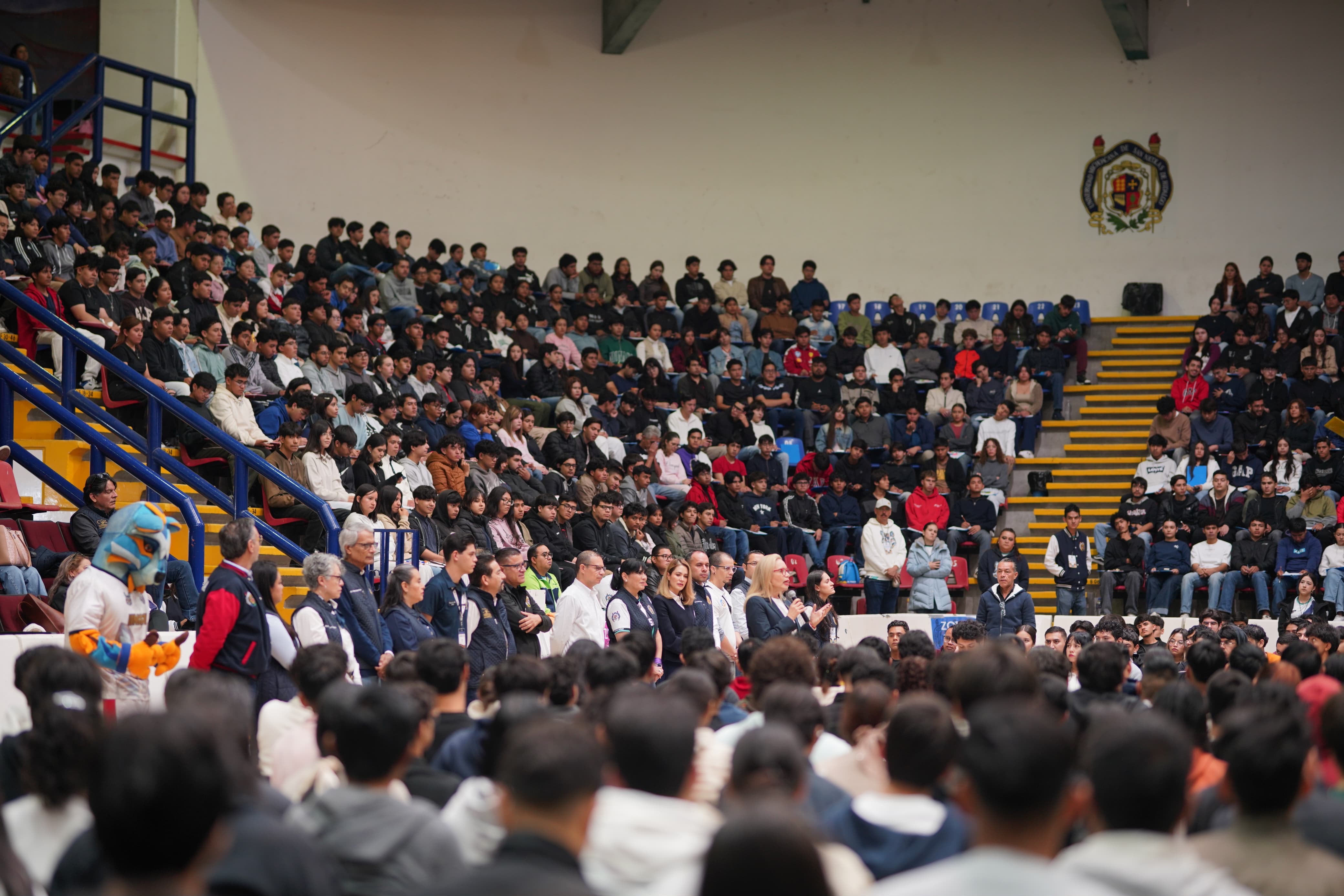 A PONER TODO EL EMPEÑO PARA INGRESAR A LA UMSNH, INVITA RECTORA A ASPIRANTES QUE PRESENTAN EXAMEN