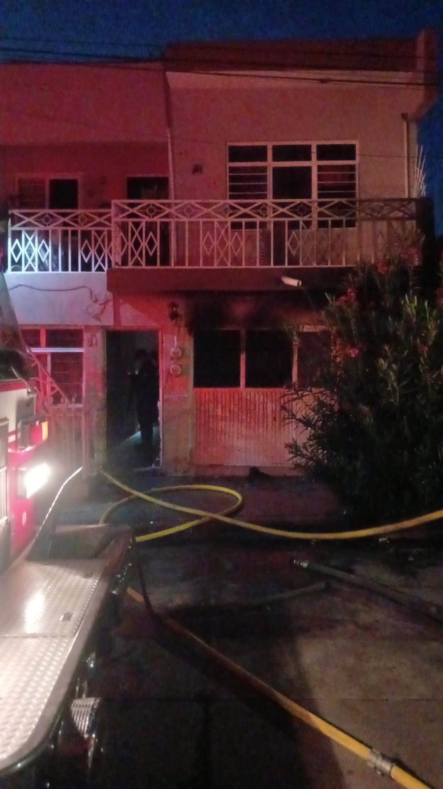 Tragedia en Zamora, mujer muere atrapada en incendio de domicilio