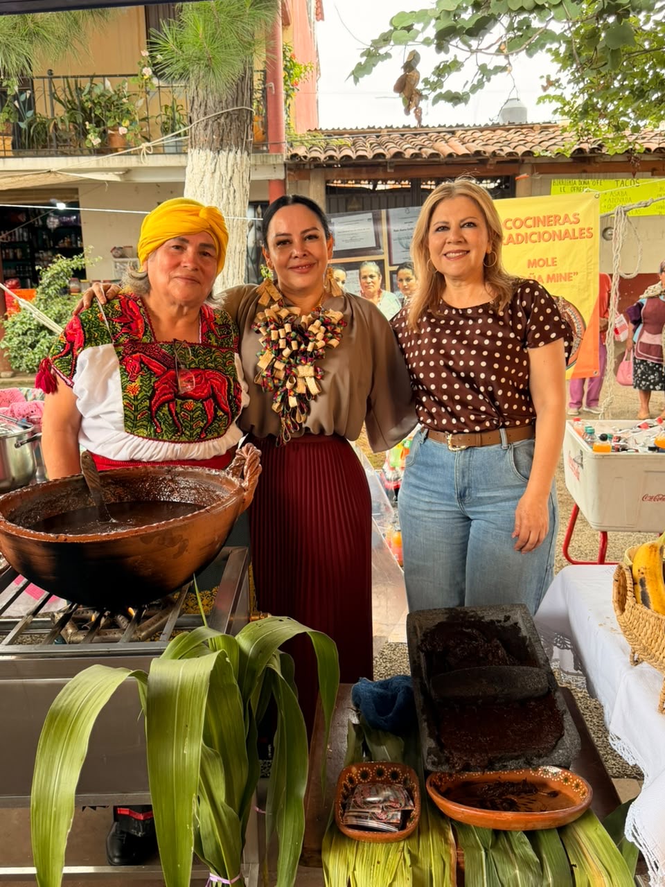 Gran éxito del 1er Encuentro de Moleras Tradicionales en Capula