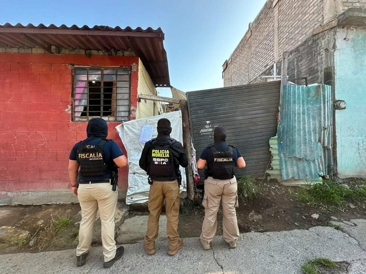 Caen 3 presuntos narcomenudistas tras cateos de la FGE en Morelia 