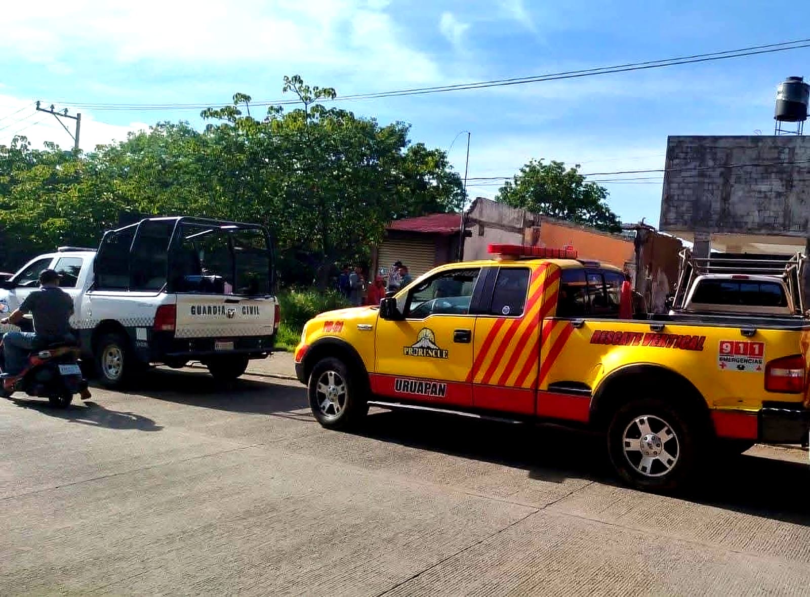 Localizan cadáver en aljibe de obra en construcción, al poniente de Uruapan