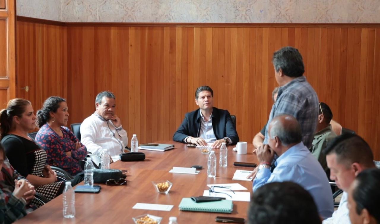 Se reúne Alfonso Martínez Alcázar con representantes de Pueblos Originarios