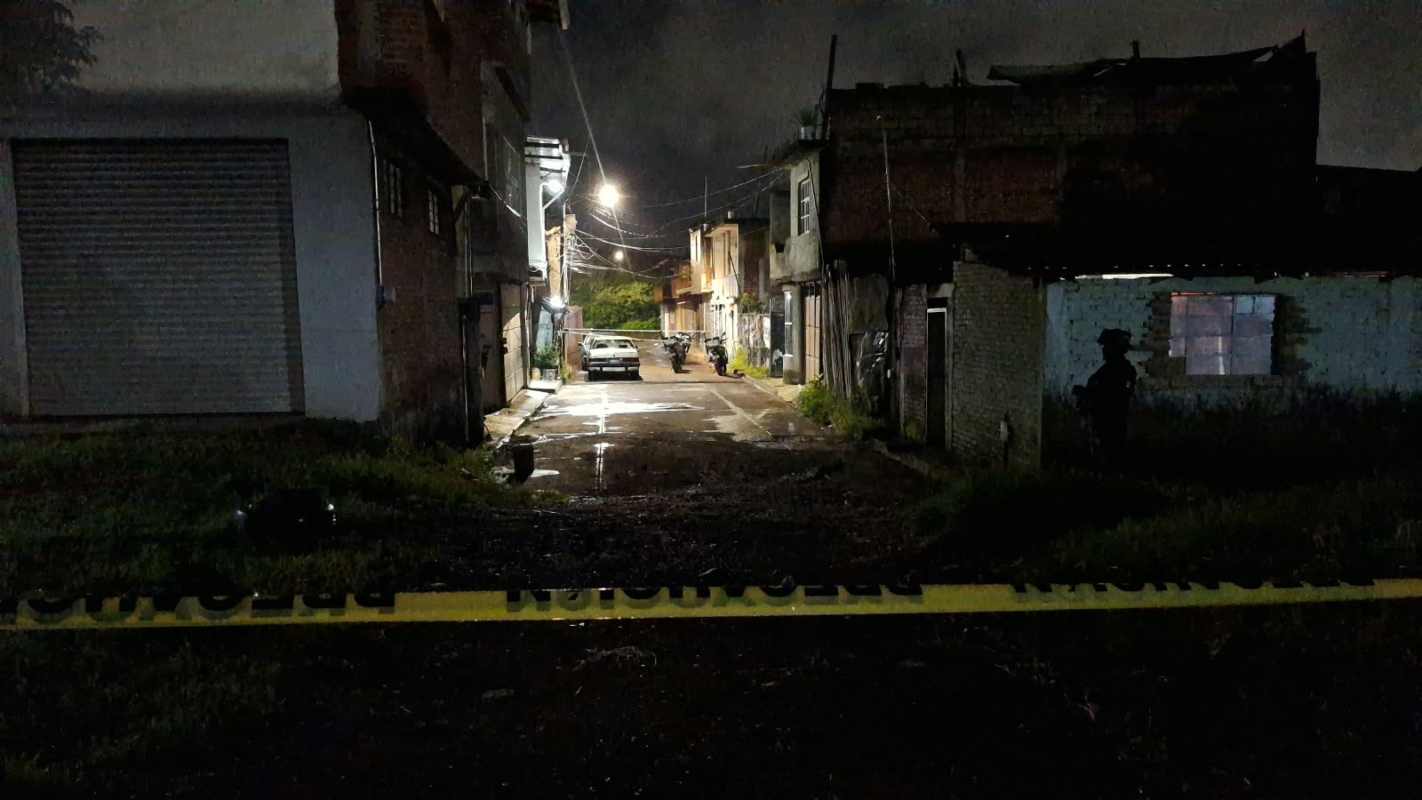 Balean a taxista a unos metros de las oficinas de Tránsito y Vialidad Municipal, en Uruapan