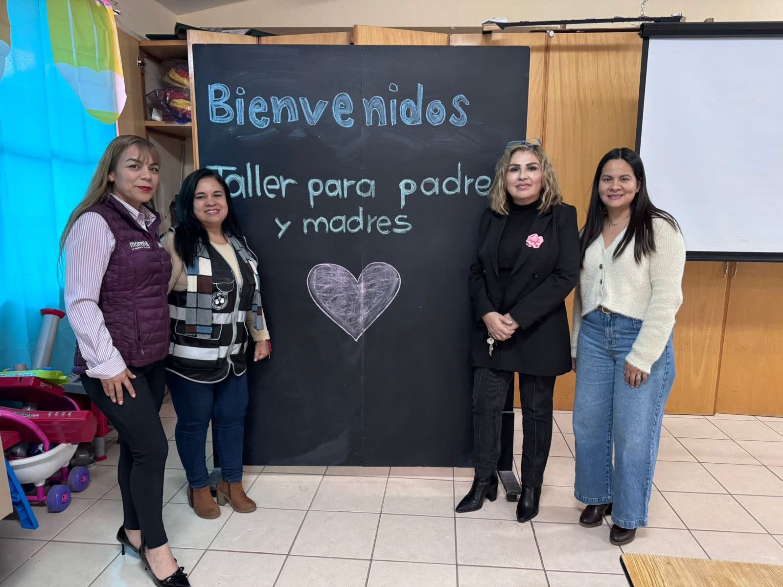 Barragán lleva orientación en salud mental a las escuelas de Morelia