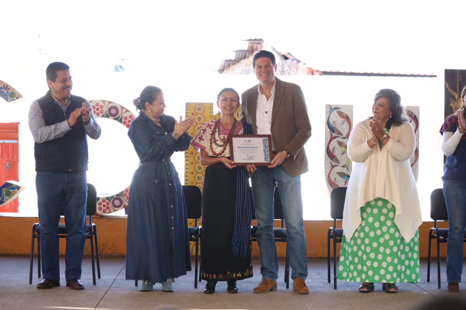 Reconoce Alfonso Martínez Alcázar, trabajo de las mujeres