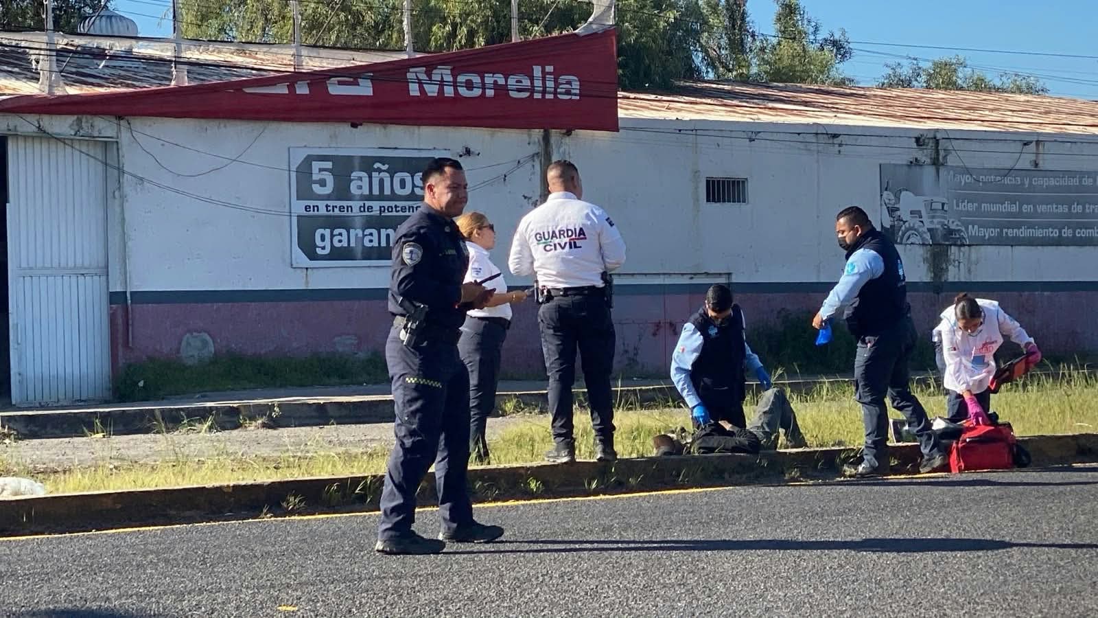 Vehículo atropella a hombre en la avenida Morelos Norte de Morelia
