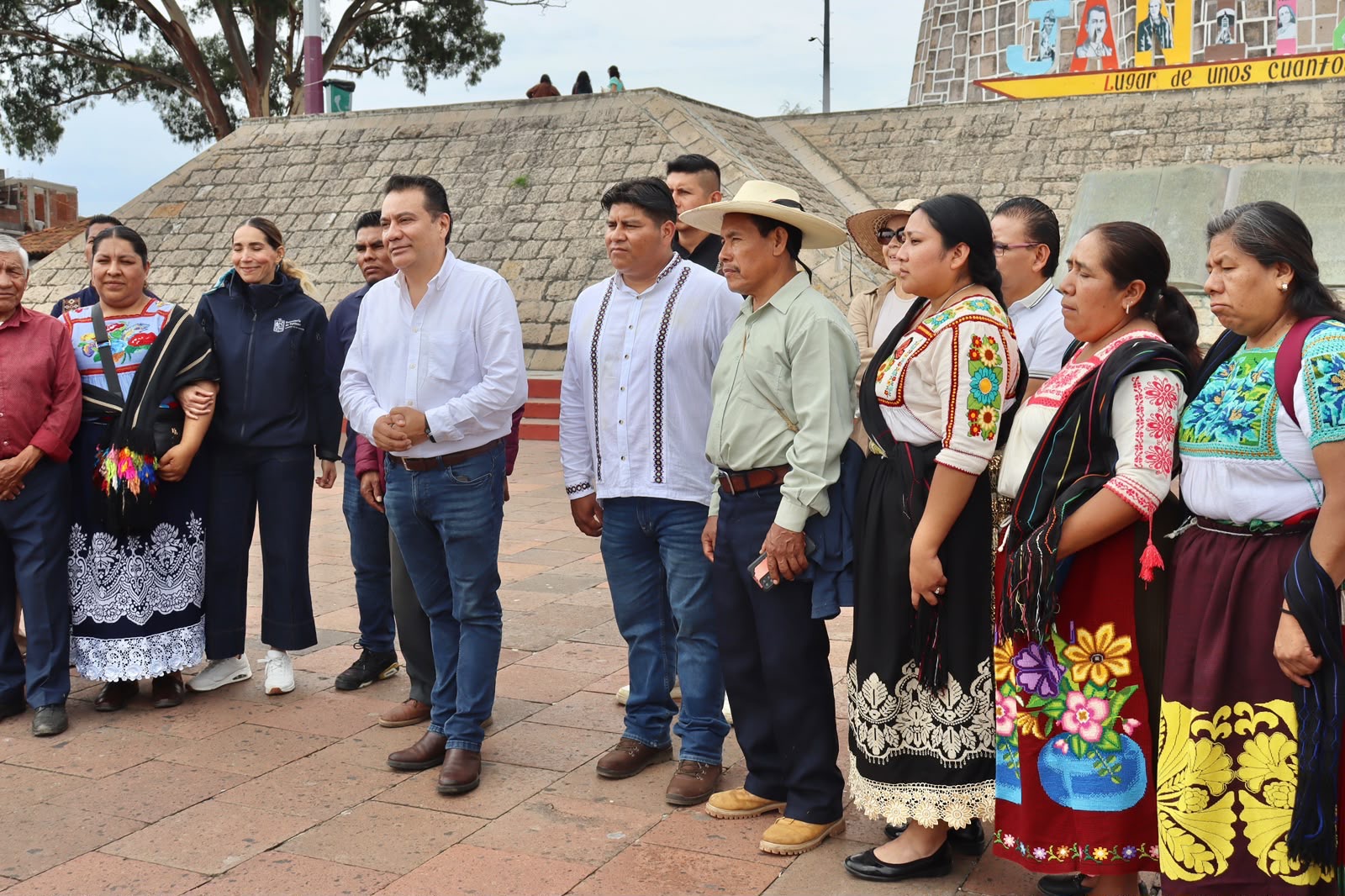 Noche de Muertos en Janitzio tendrá altares monumentales y actividades tradicionales
