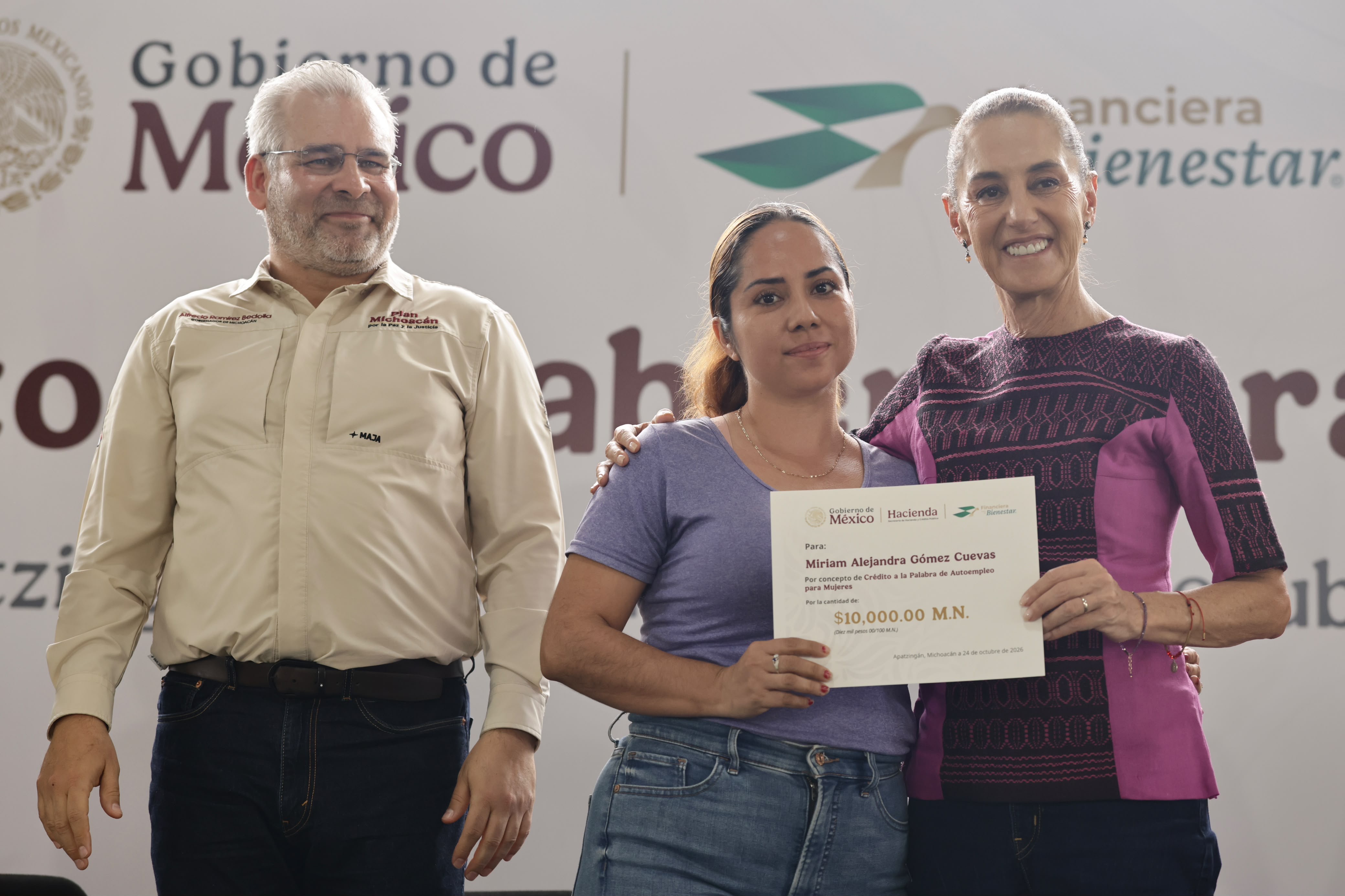 Desde Apatzingán, Bedolla cierra filas con Sheinbaum en defensa de la soberanía nacional