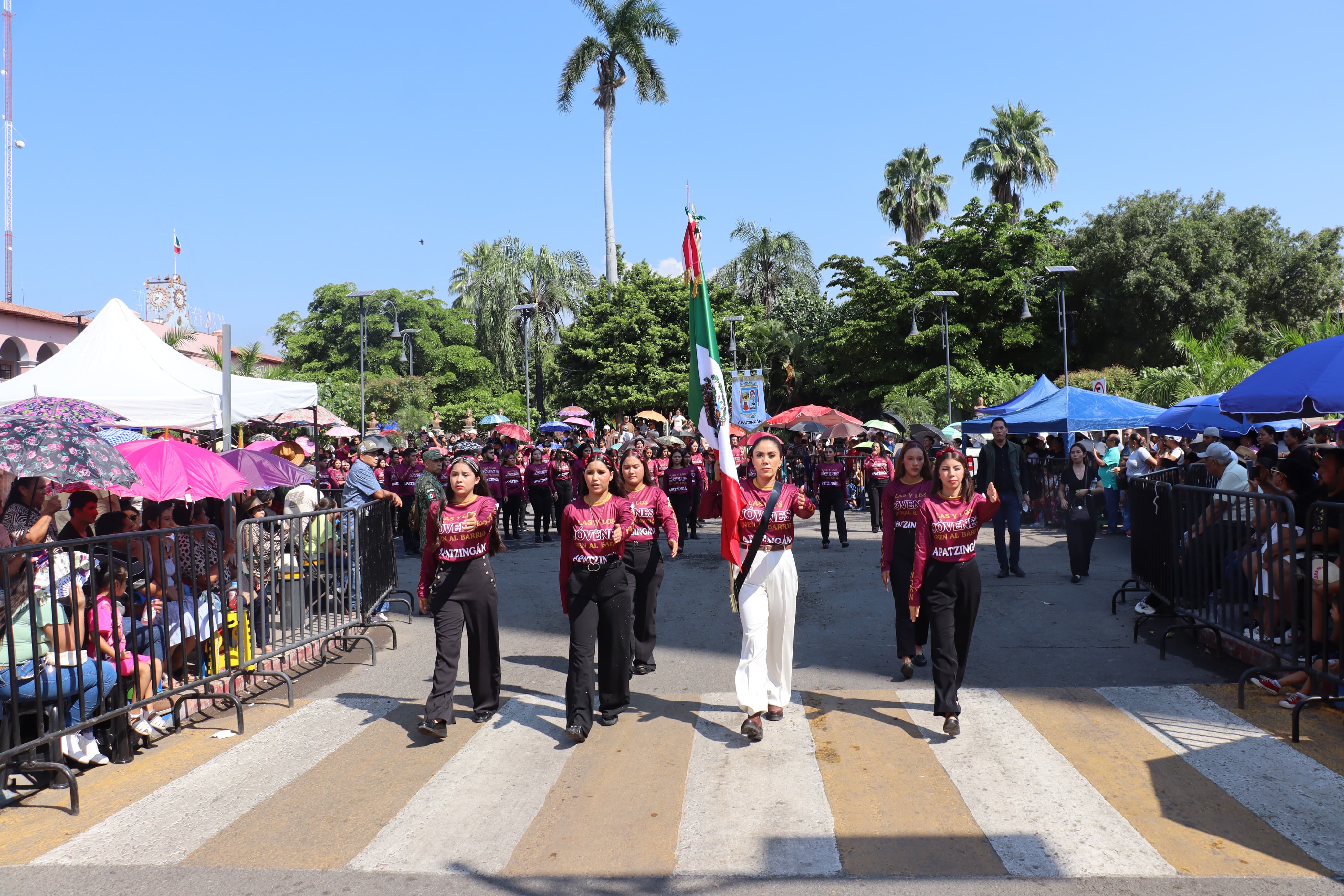 Fanny Arreola marcha al frente en Apatzingán; es la primera presidenta municipal en hacerlo