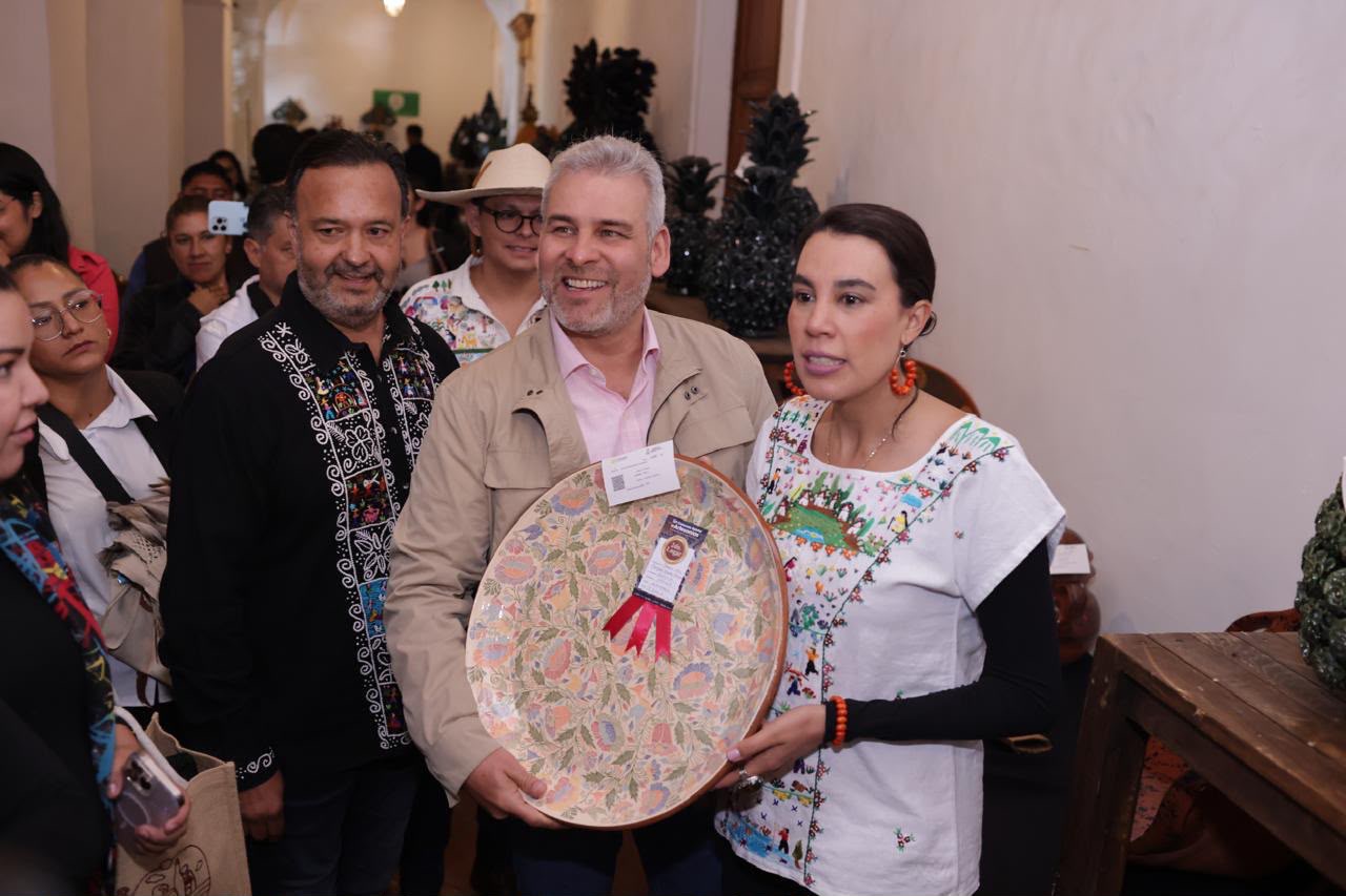 Reconocerá Bedolla a hombres y mujeres artesanas en el 57 Concurso Estatal de Pátzcuaro